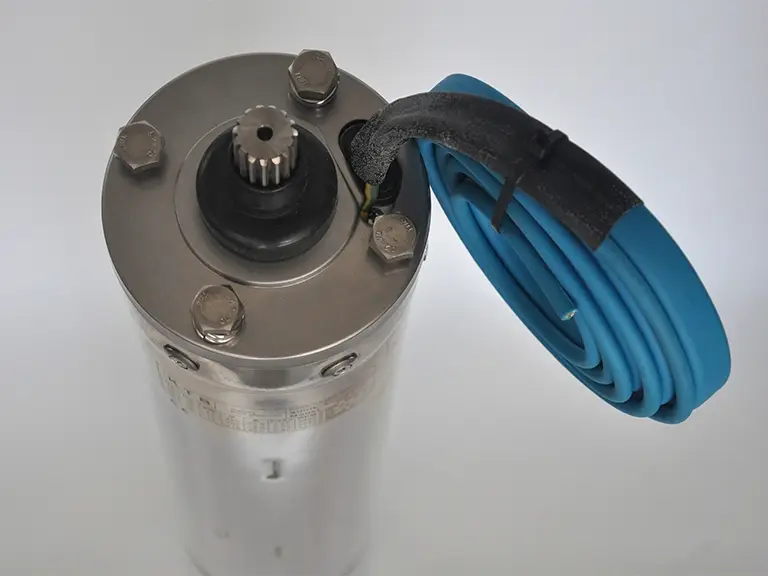 SILNIKI GŁĘBINOWE OLEJOWE OSG 6''01